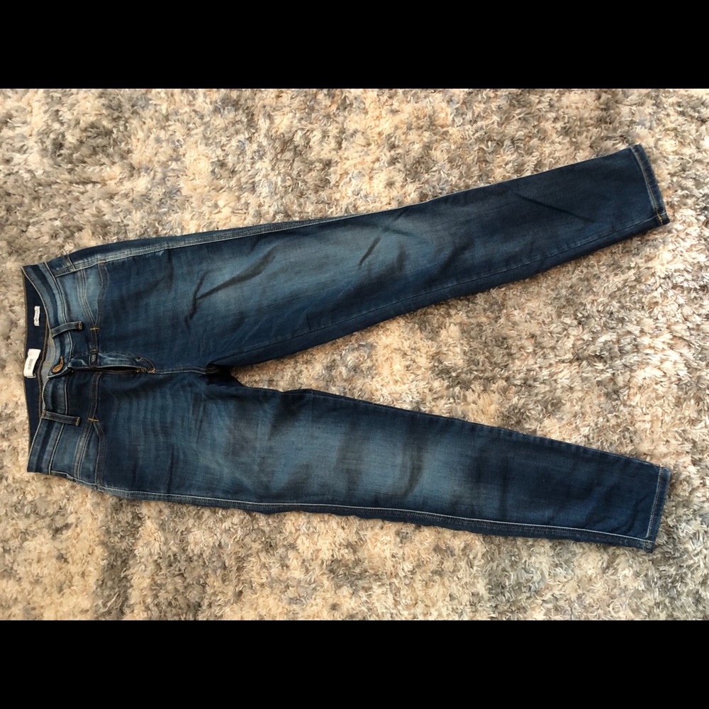 “Closed” brand skinny jeans, size 27.